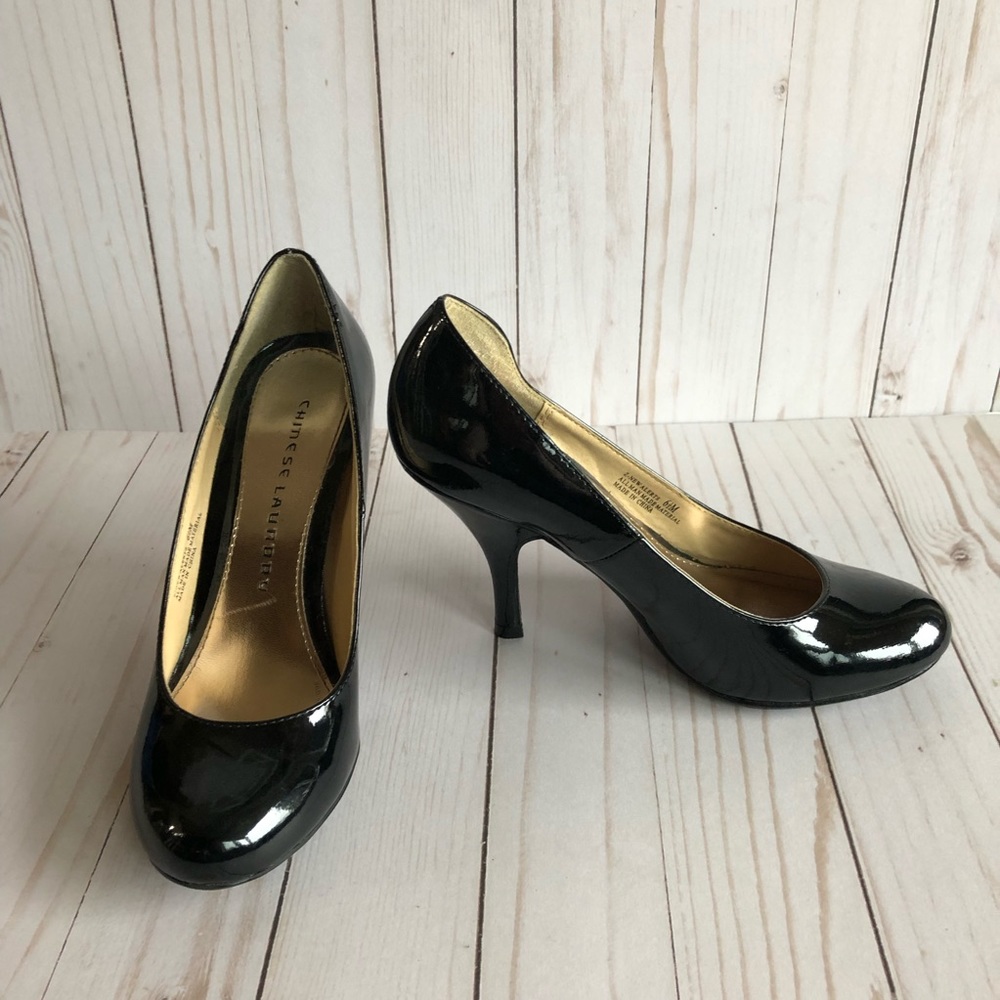 Chinese Laundry Z-New Alerts Black Patent Pumps
